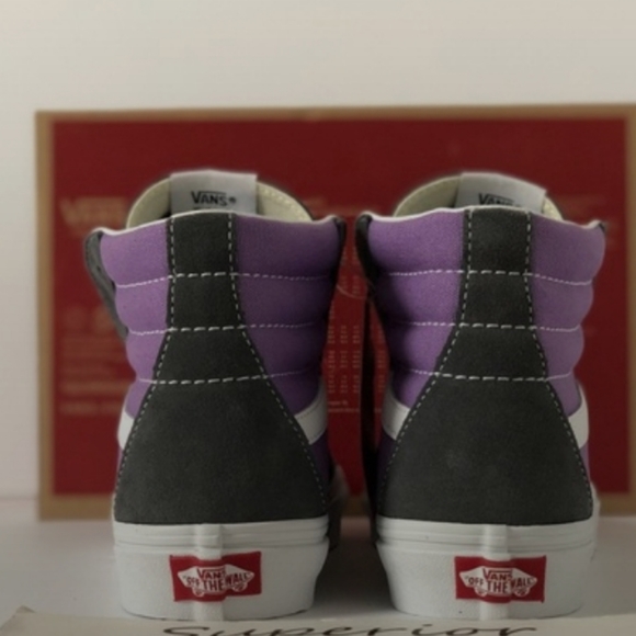 Vans - Picture 3 of 3